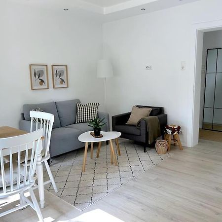Country Style Apartment With Balcony Near Fair 汉诺威 外观 照片