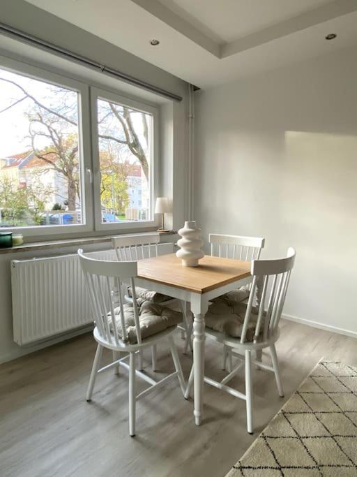 Country Style Apartment With Balcony Near Fair 汉诺威 外观 照片