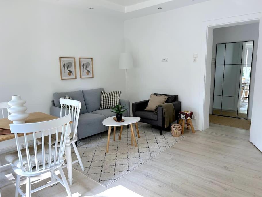 Country Style Apartment With Balcony Near Fair 汉诺威 外观 照片